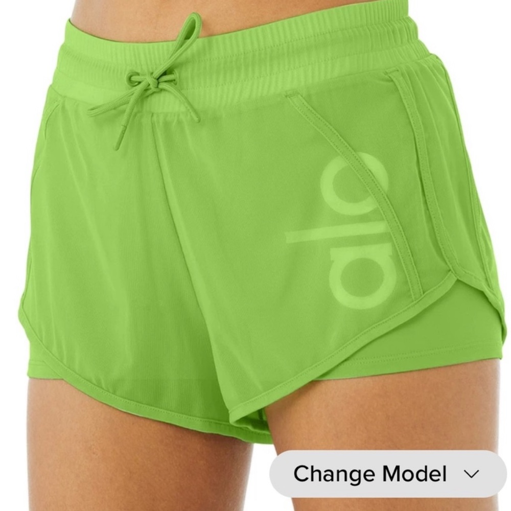 ALO Ambience Shorts Green Apple S/XS SOLD OUT NEW WITHOUT TAGS